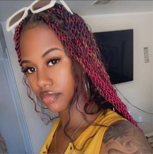 Meet your Posher, Jasmine